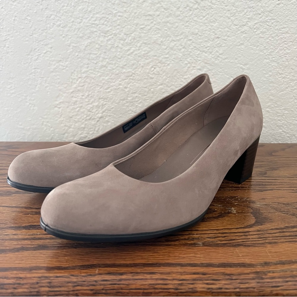 ECCO Women's Dress Classic 35 Pump Taupe Heels EU 42 Women's 11 or 11.5